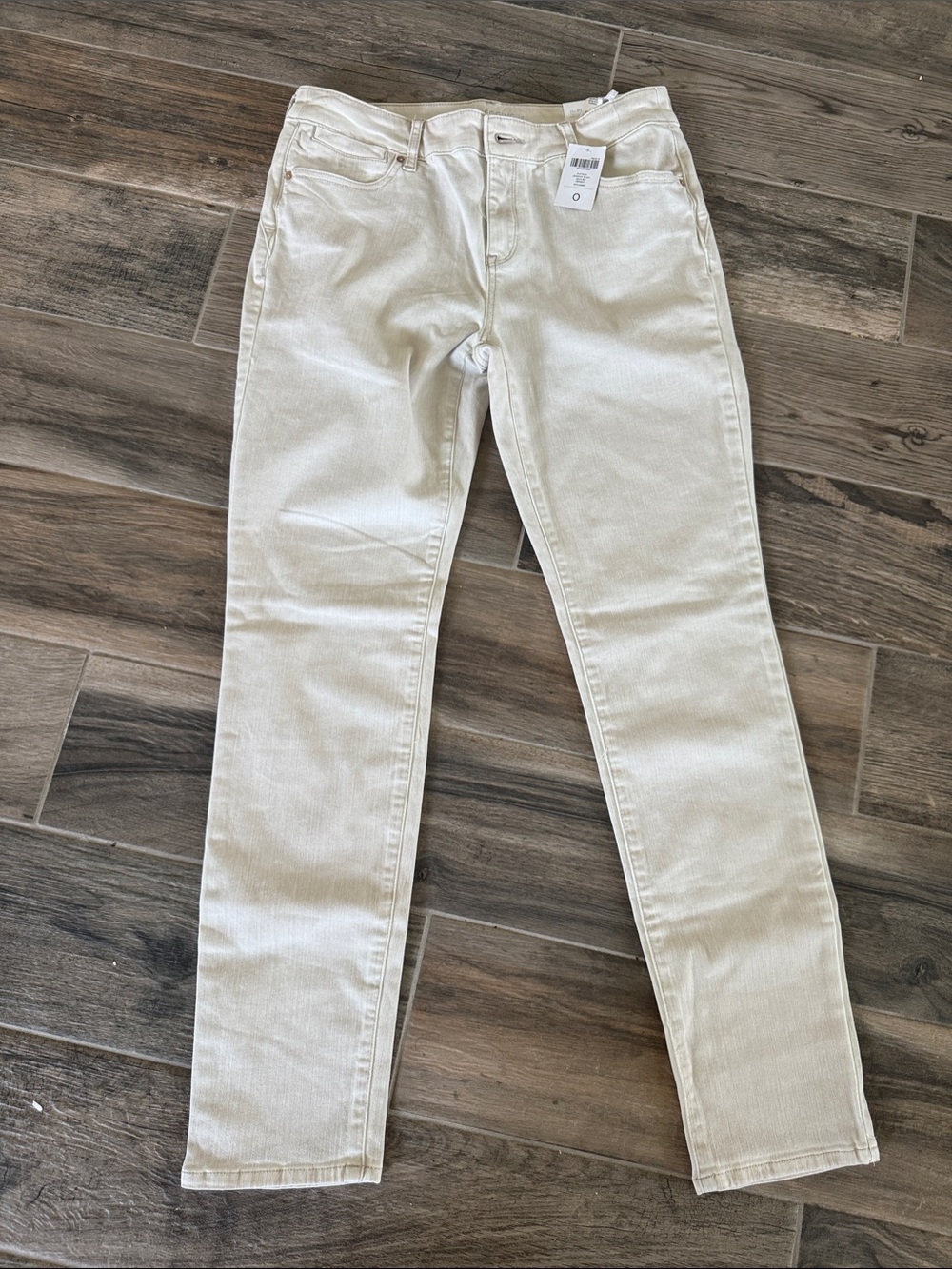 Chico's Skinny Jeans in Light Cream